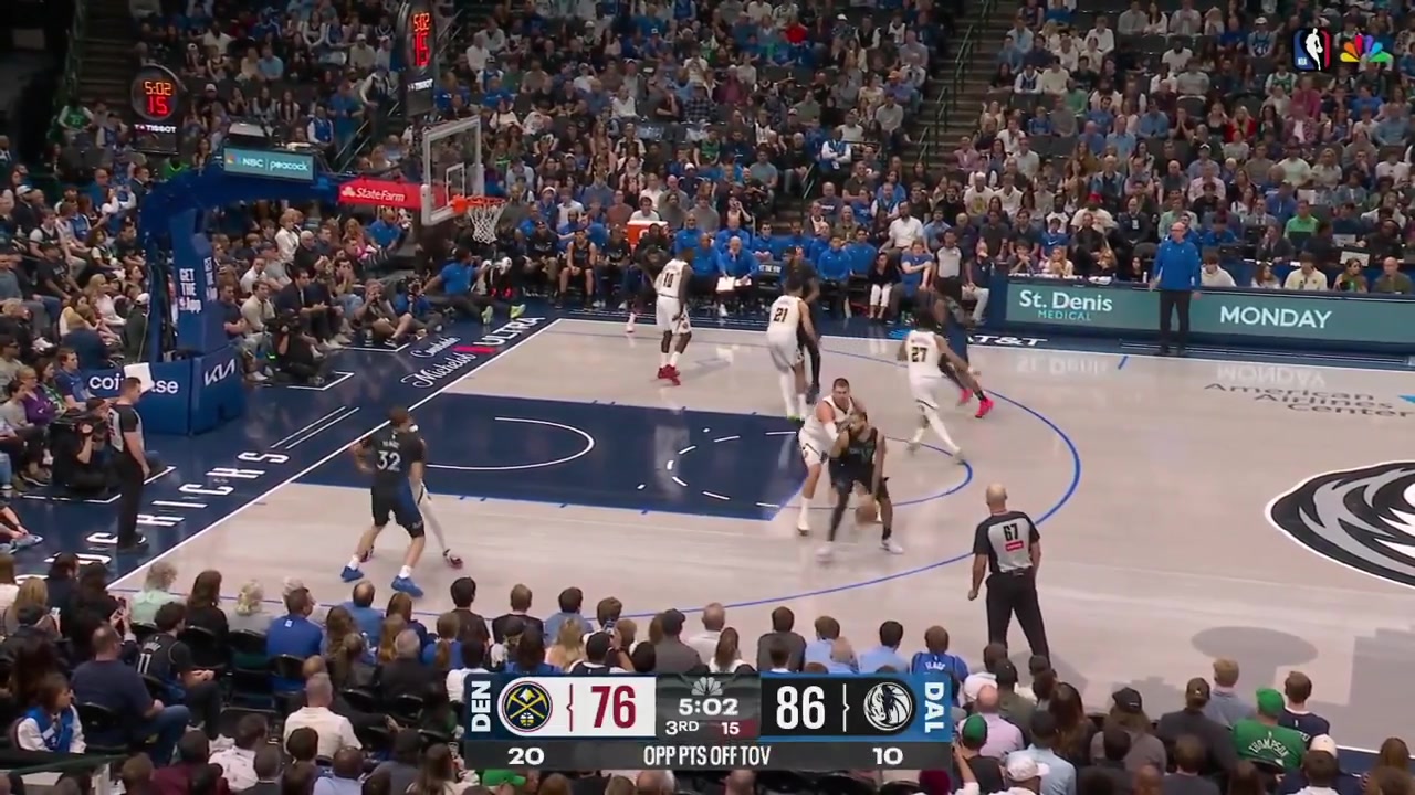 Cooper Flagg goes around Nikola Jokic and dunks it with force on Spencer Jones with replays NBC English and Prime Portuguese broadcast