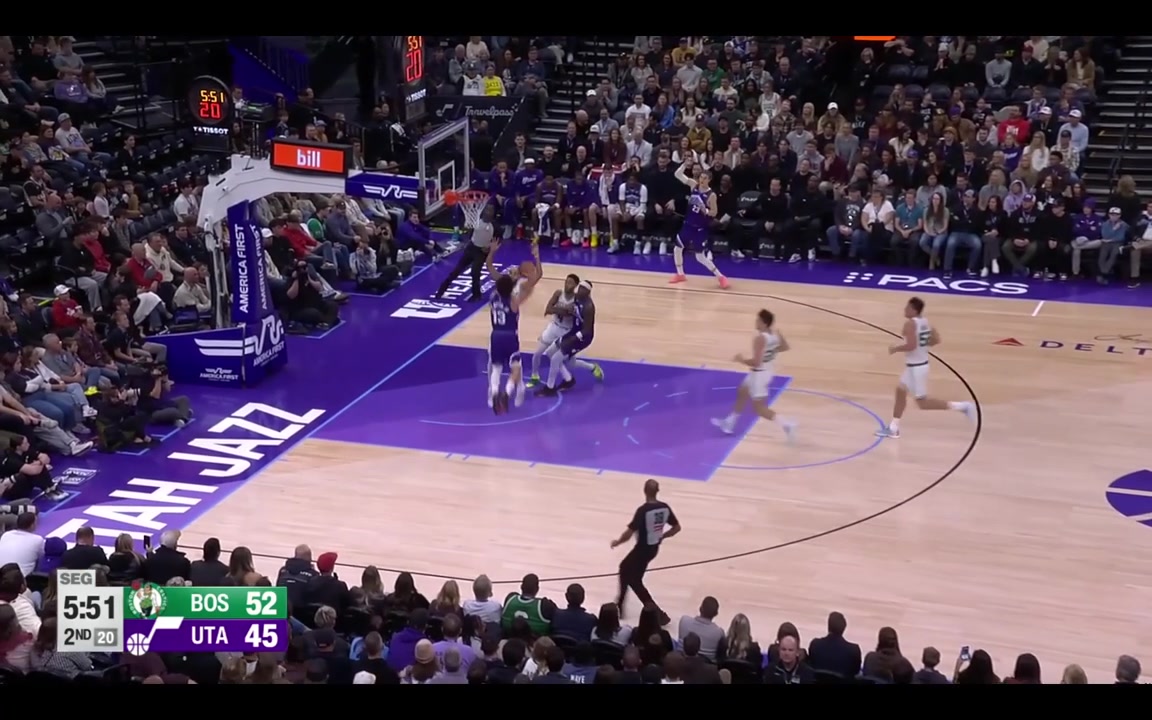 Walter Clayton Jr poster dunk on Derrick White