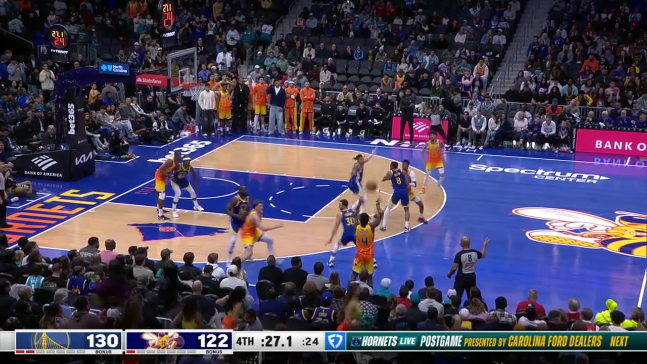 LaMelo hits the catch-and-shoot fadeaway 3 off one leg to keep the game in reach