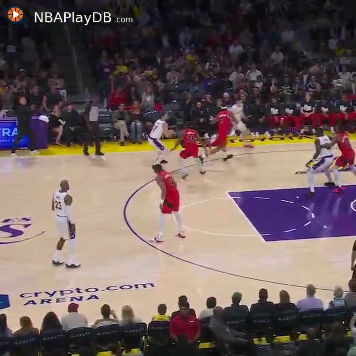 Deandre Ayton finishes with 25 points and 13 rebounds on perfect 1010 shooting