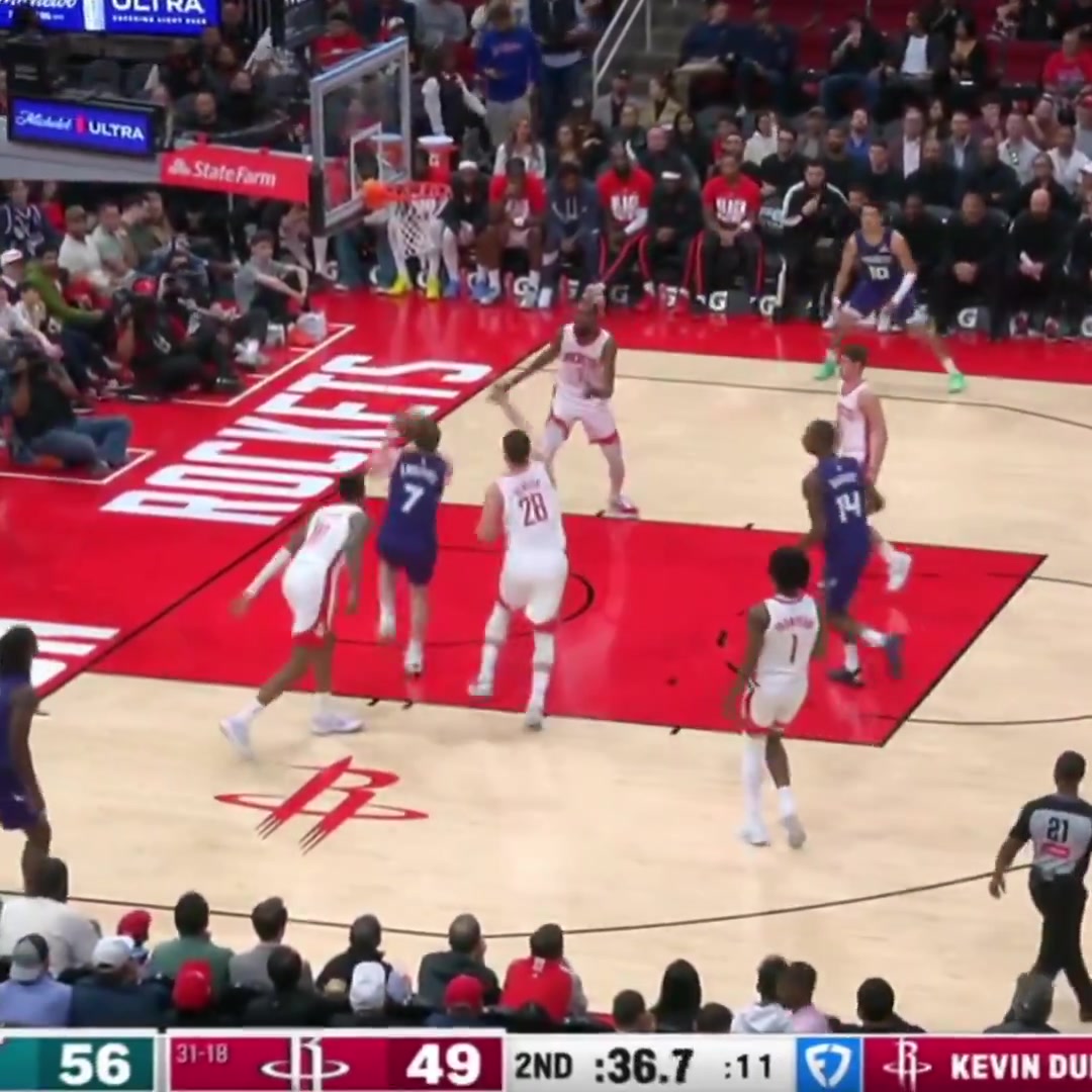 Kevin Durant gets frustrated at Sengun's defense