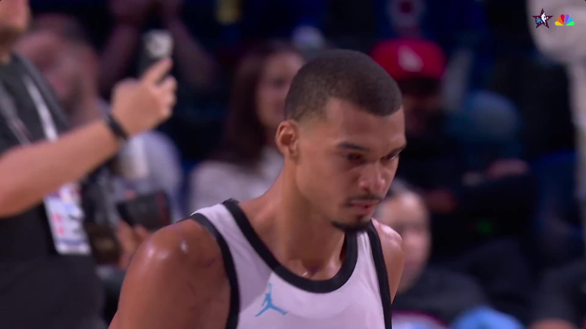Wemby snubs KAT after missing the game-winning three