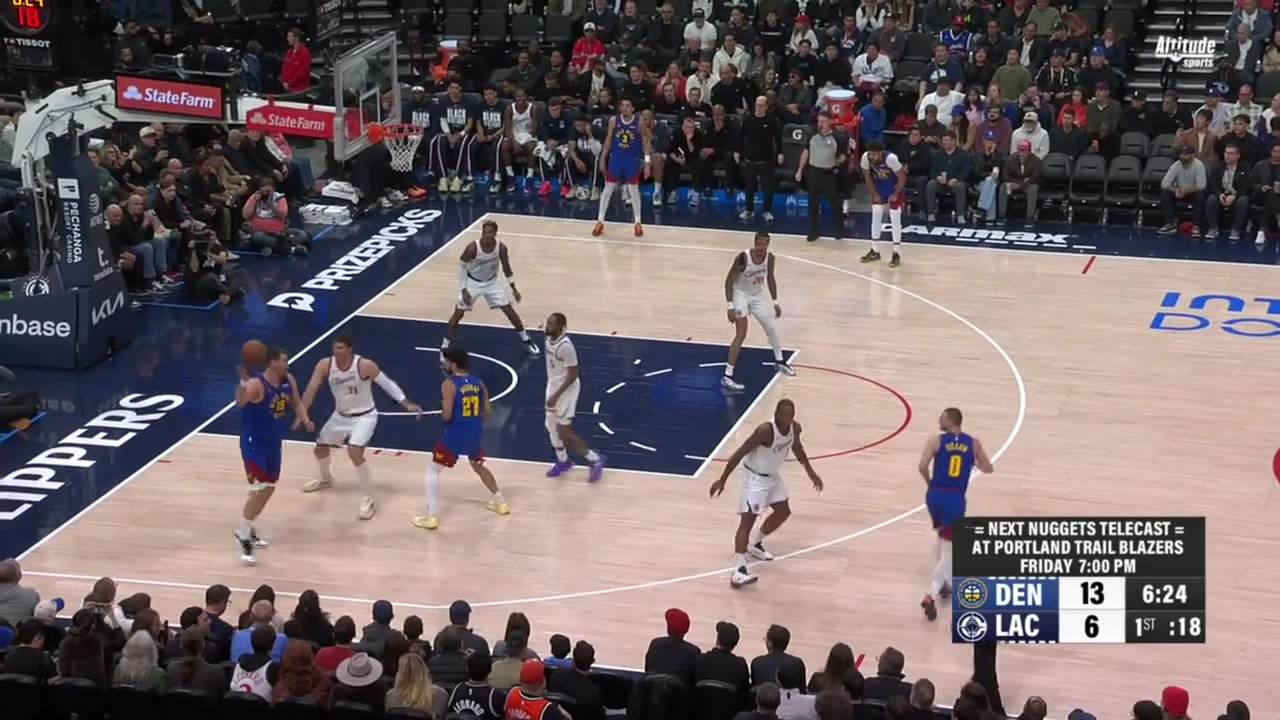 Nikola Jokic passes the ball and Kawhi Leonard deflects the ball back to him for the easy 2