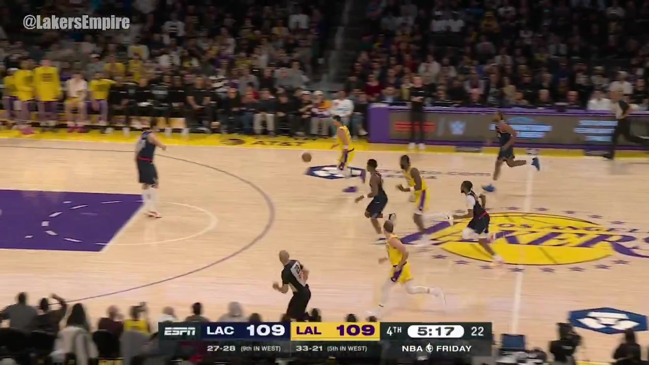 Luka gets his 3rd steal of the night and hits his 7th three on the fastbreak for the lead