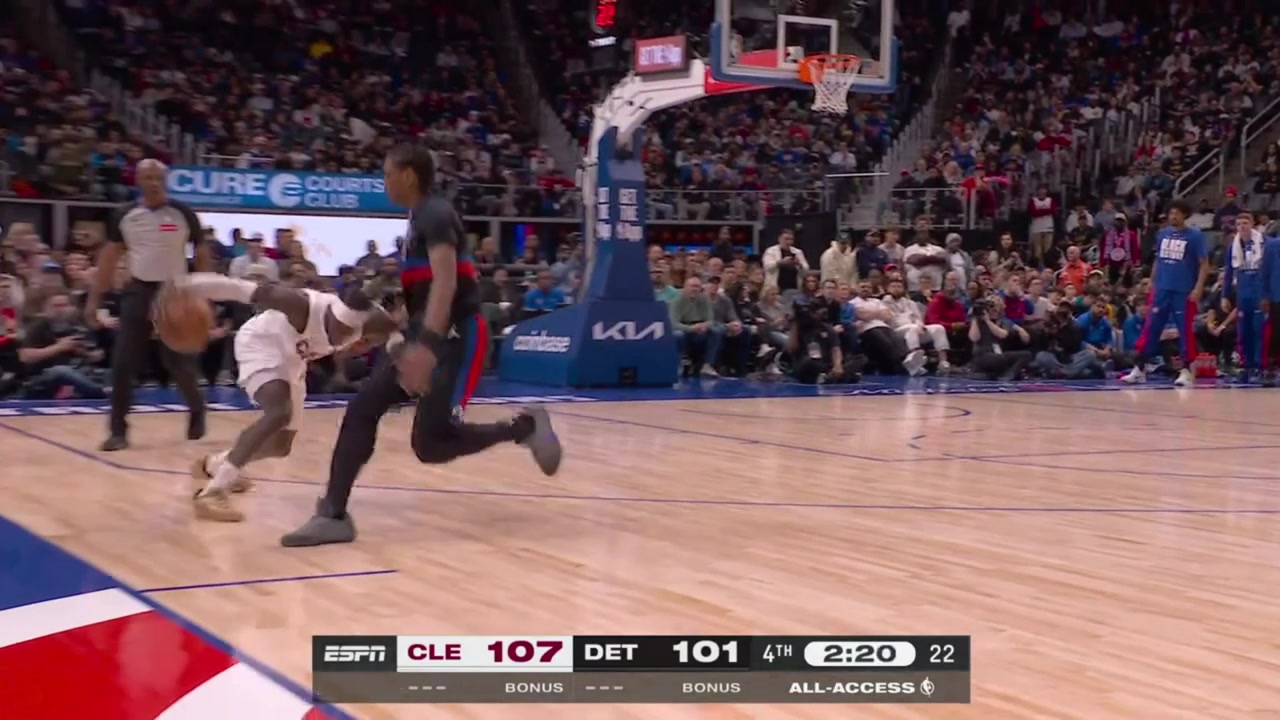Ausar Thompson pressures Dennis Schroder in the back court strips him and finishes with the clutch dunk to cut the Cavaliers lead down to 4 Cade Cunningham shortly after gets fouled out