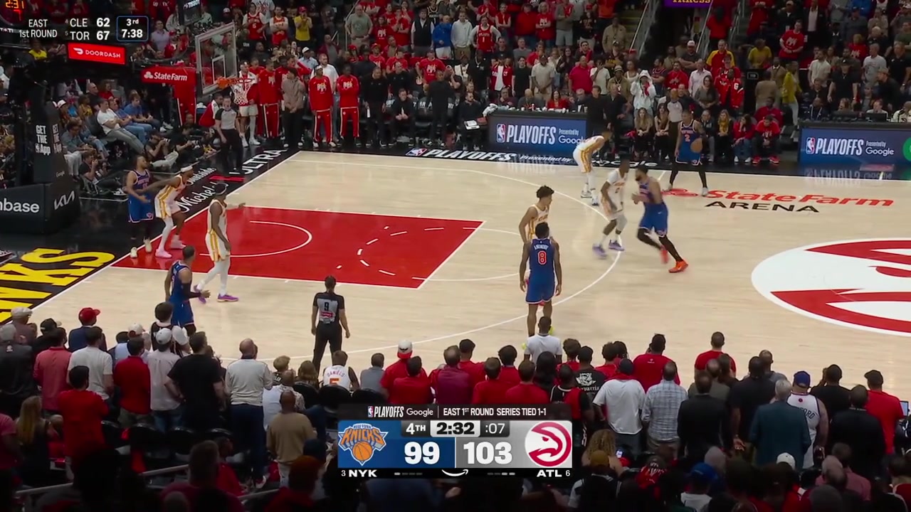 OG Anunoby hits another big clutch 3 to beat the shot clock cutting the Hawks lead down to 1