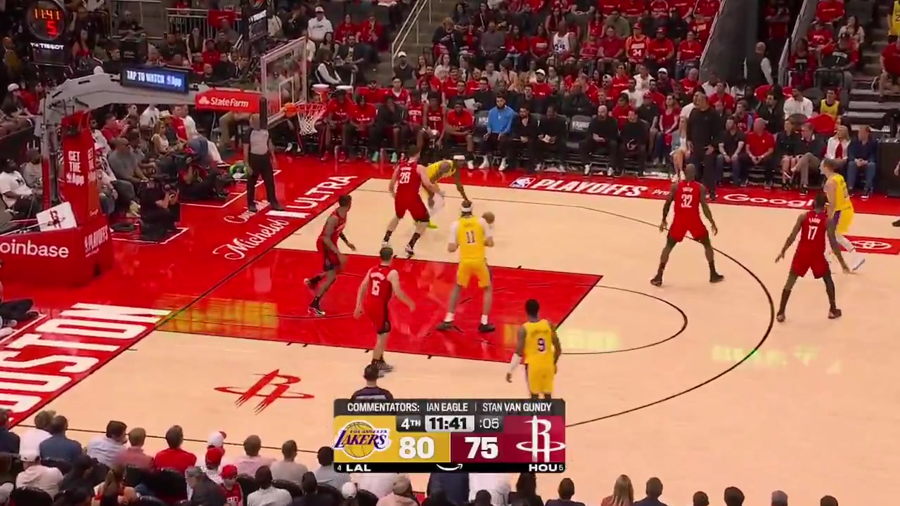 All the possessions in the 4th quarter - Los Angeles Lakers vs Houston Rockets - Game 3 - First Round of the 2026 NBA Playoffs - 42426