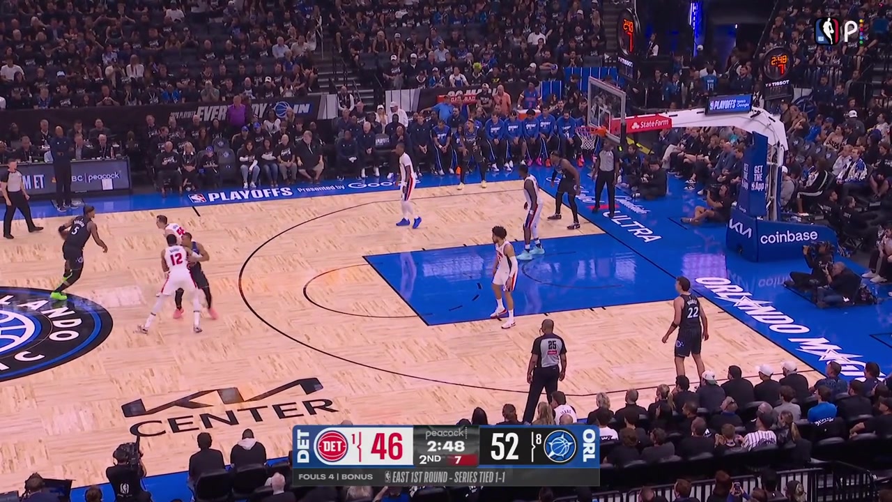 Franz Wagner with the floater over Jalen Duren to beat the shot clock then the lefty hook shot over Duren off the pump fake and then draws the offensive foul from Duren - 3rd foul with replays