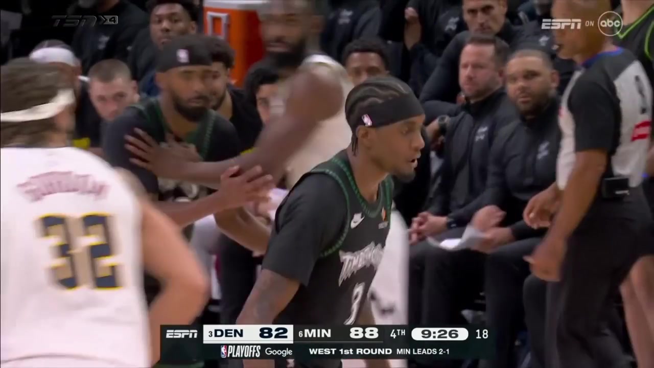 Jamal Murray is smothered by the Timberwolves defense leading to a turnover as Minnesota takes its largest lead of the game at 90-82 forcing a Denver timeout