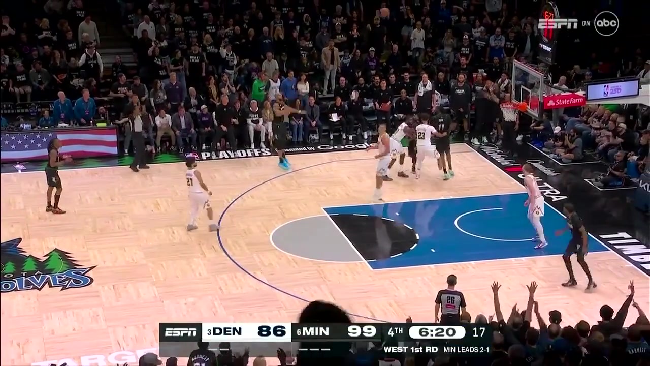 Rudy shoots a 3 in the 4th quarter