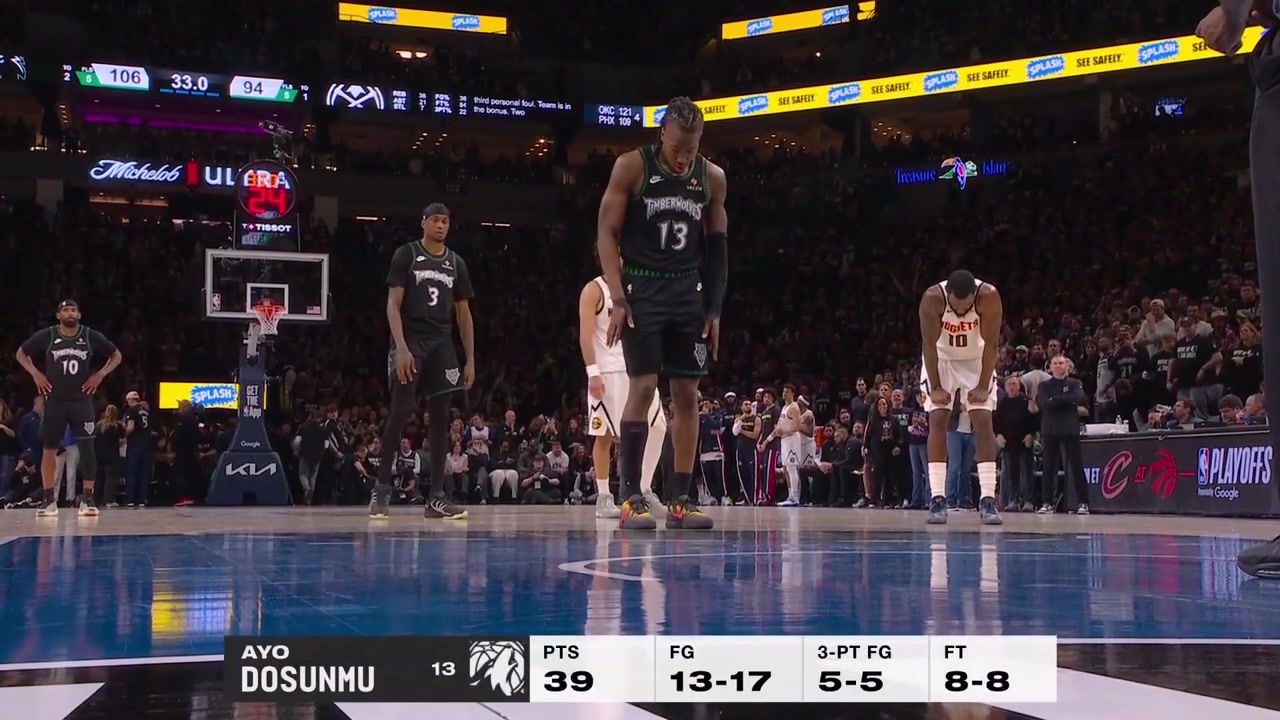 Ayo Dosunmu receives 'MVP' chants as he hits two later free throws to give him 41 points in the game