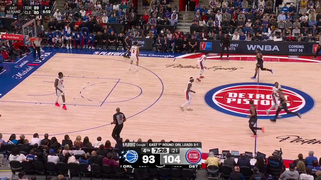 Paolo Banchero banks in the And-1 floater on Tobias Harris to give him 36 points with replays