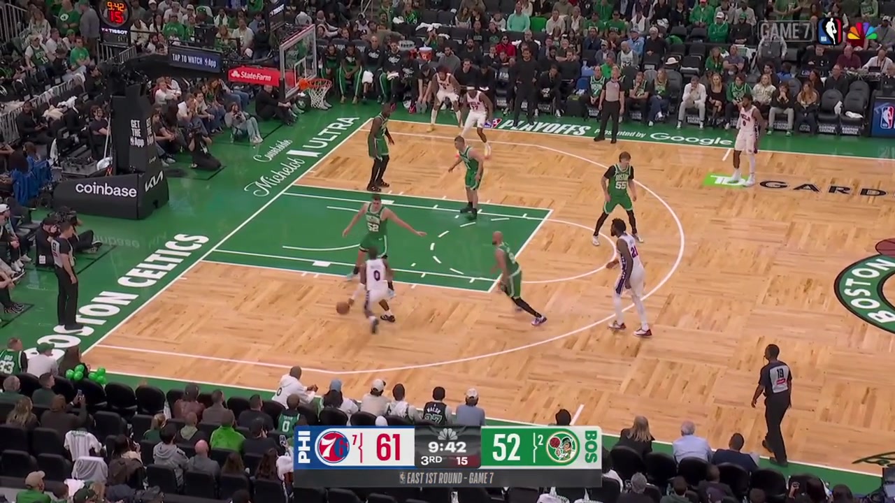 Tyrese Maxey hits the jumper to put the 76ers up 11Celtics timeout