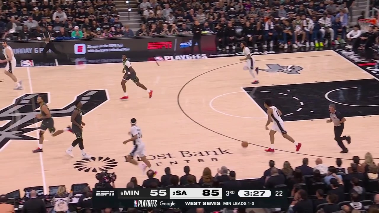 The Champagnie problems continue for the Wolves as Julian Champagnie hits a 3-pointer right in Naz Reid's face to put the Spurs up 33 with a replay