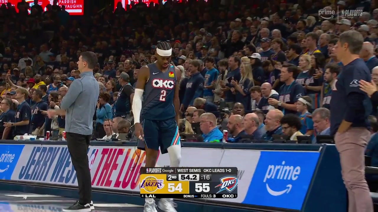 Lebron cuts through and throws down the oop from Reaves