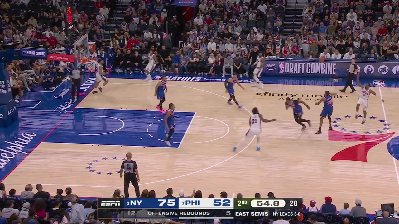 Miles McBride hits his 6th triple of the 1st half 67 giving him 20 points in the game