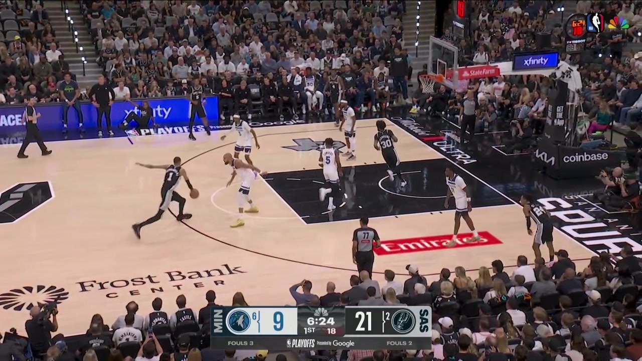 Wemby pops a 3 for 16 points in the first 6 minutes