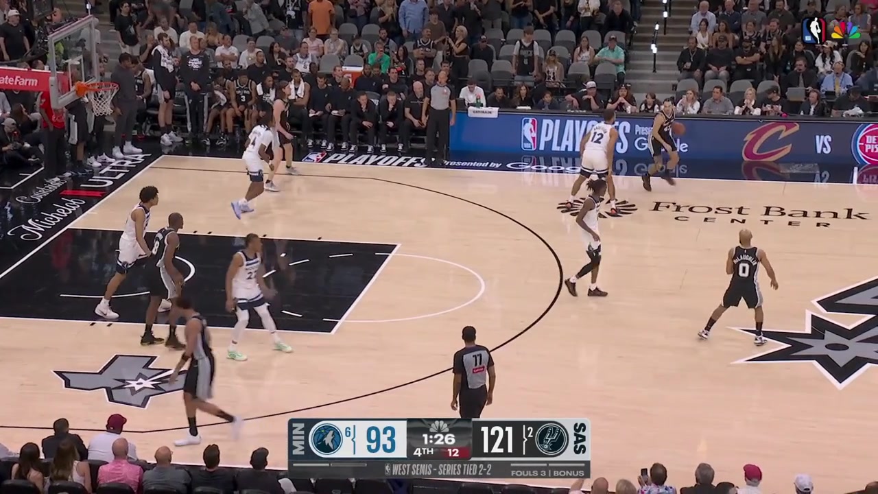 Bismack Biyombo with the lefty layup in garbage time