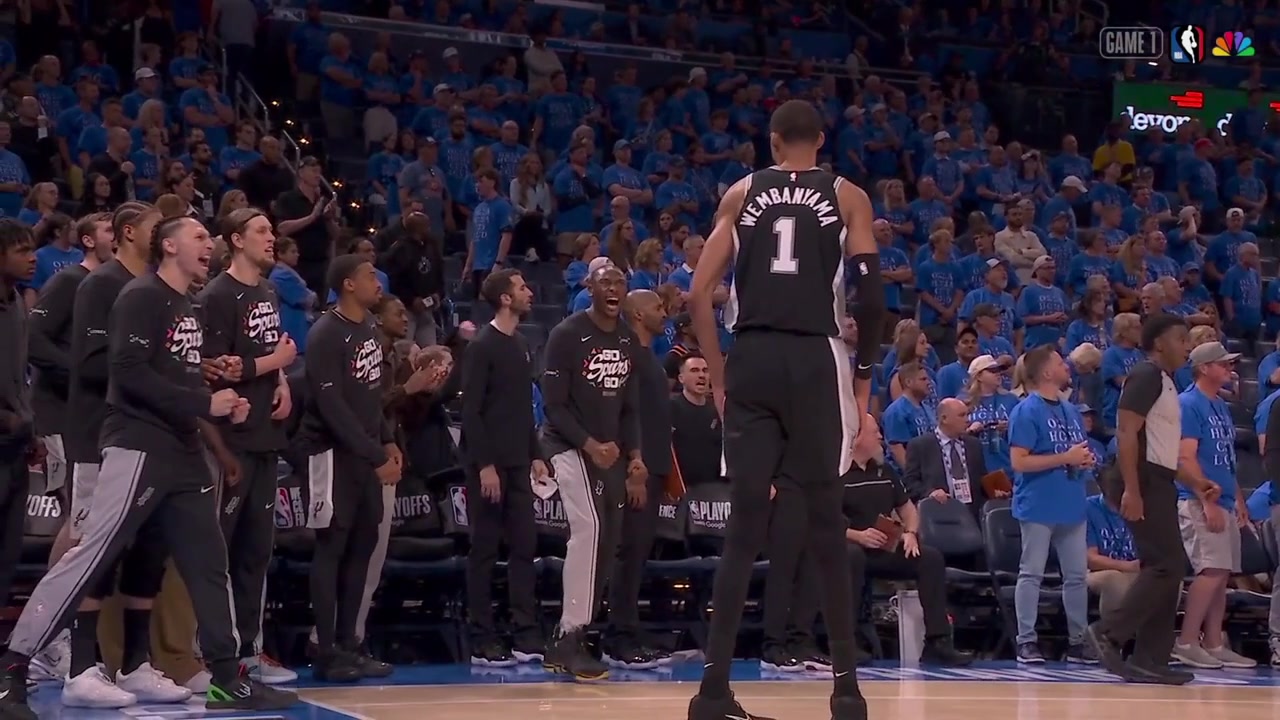 The entire Spurs' bench looks in awe at Victor Wembanyama after his 3rd block in send overtime
