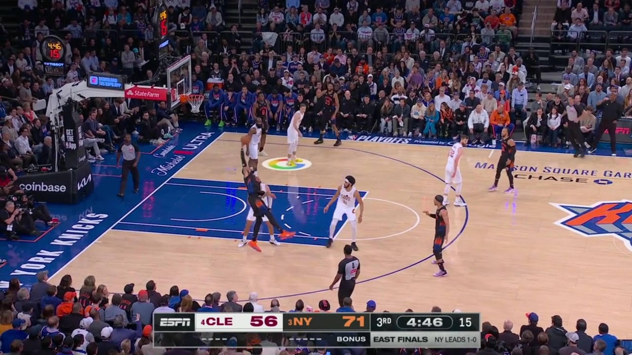 Jarrett Allen rejects KAT gets to the other end for the tip-in