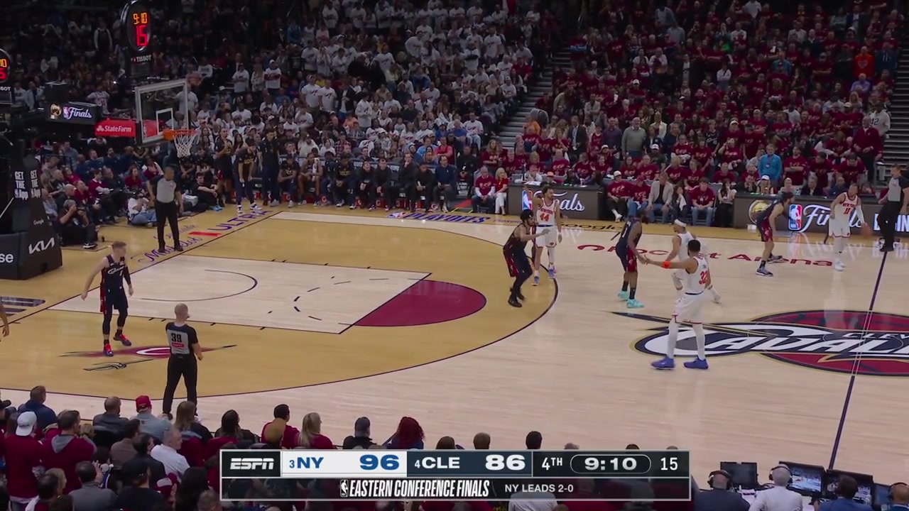 The Knicks play chess while the Cavaliers play checkers as the Knicks patiently move the ball around to find Landry Shamet for the open corner 3 to beat the shot clock