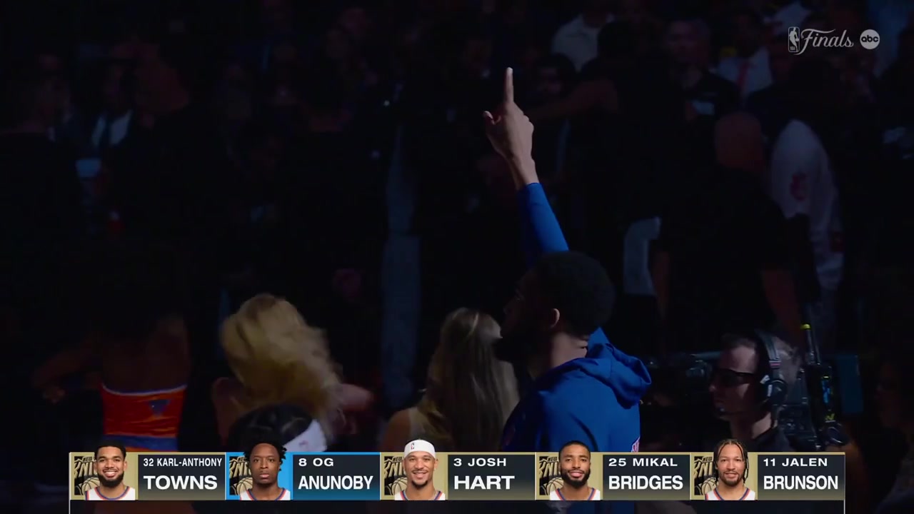 The Knicks crowd saying OG Anunoby at the same time as the announcerGame 3 players introduction