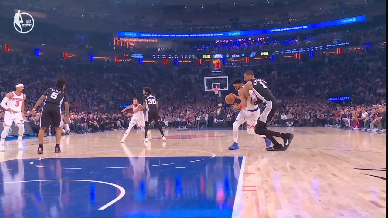 Wembanyama finally realises he's 7'5 and blocks Karl Anthony Towns