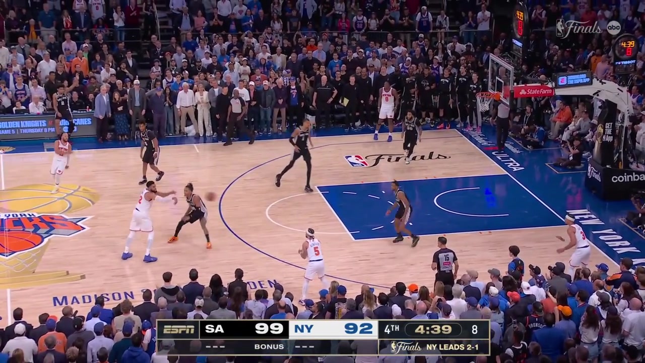 OG Anunoby hits his 7th triple and the Spurs are only up 4