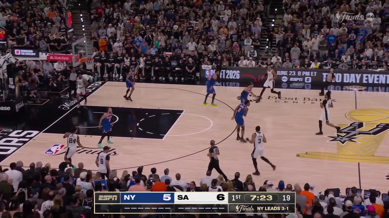 Victor Wembanyama with the putback dunk and shortly after finds Dylan Harper for the 3-pointer