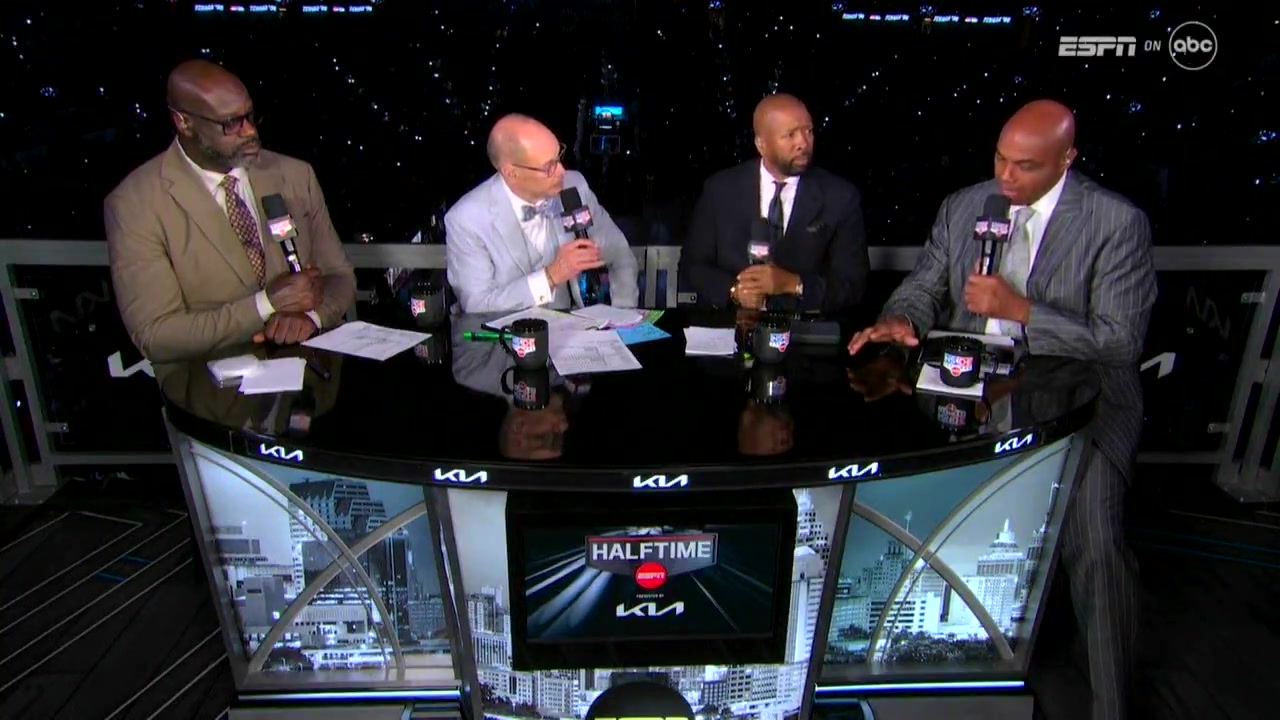 Charles Barkley at halftime You gotta take DeAaron Fox out of the game