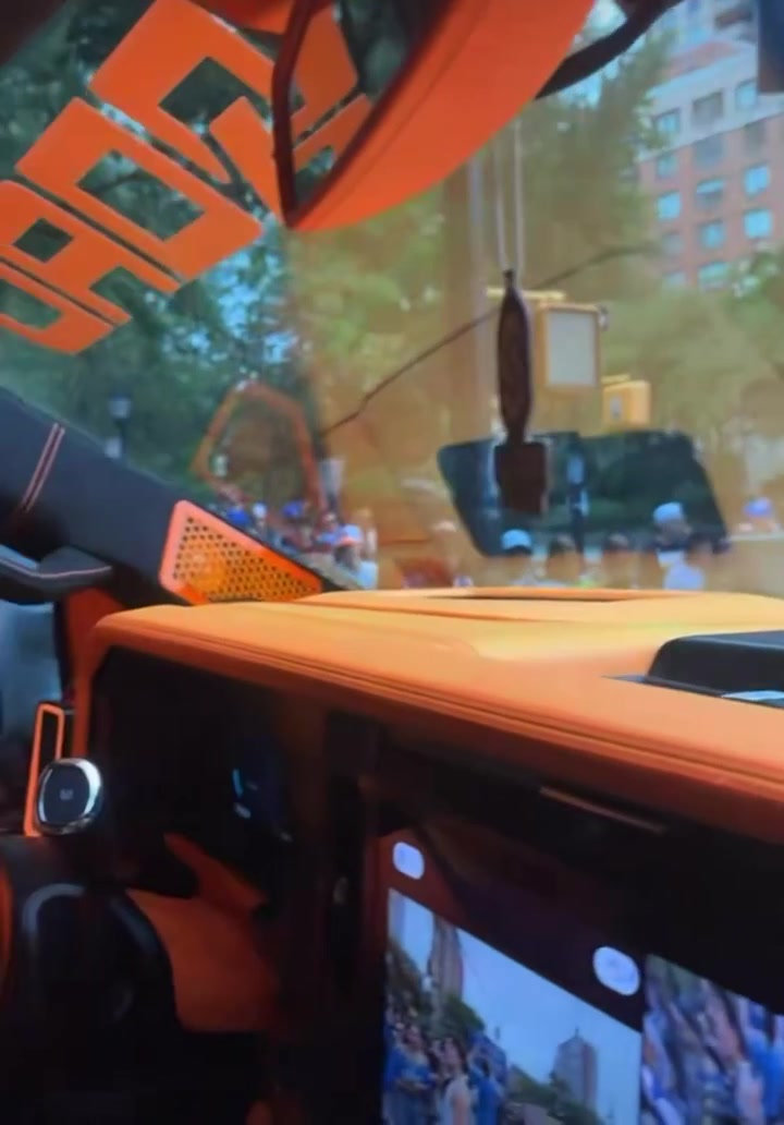 POV youre rolling in the Knicks parade with Mitchell Robinson
