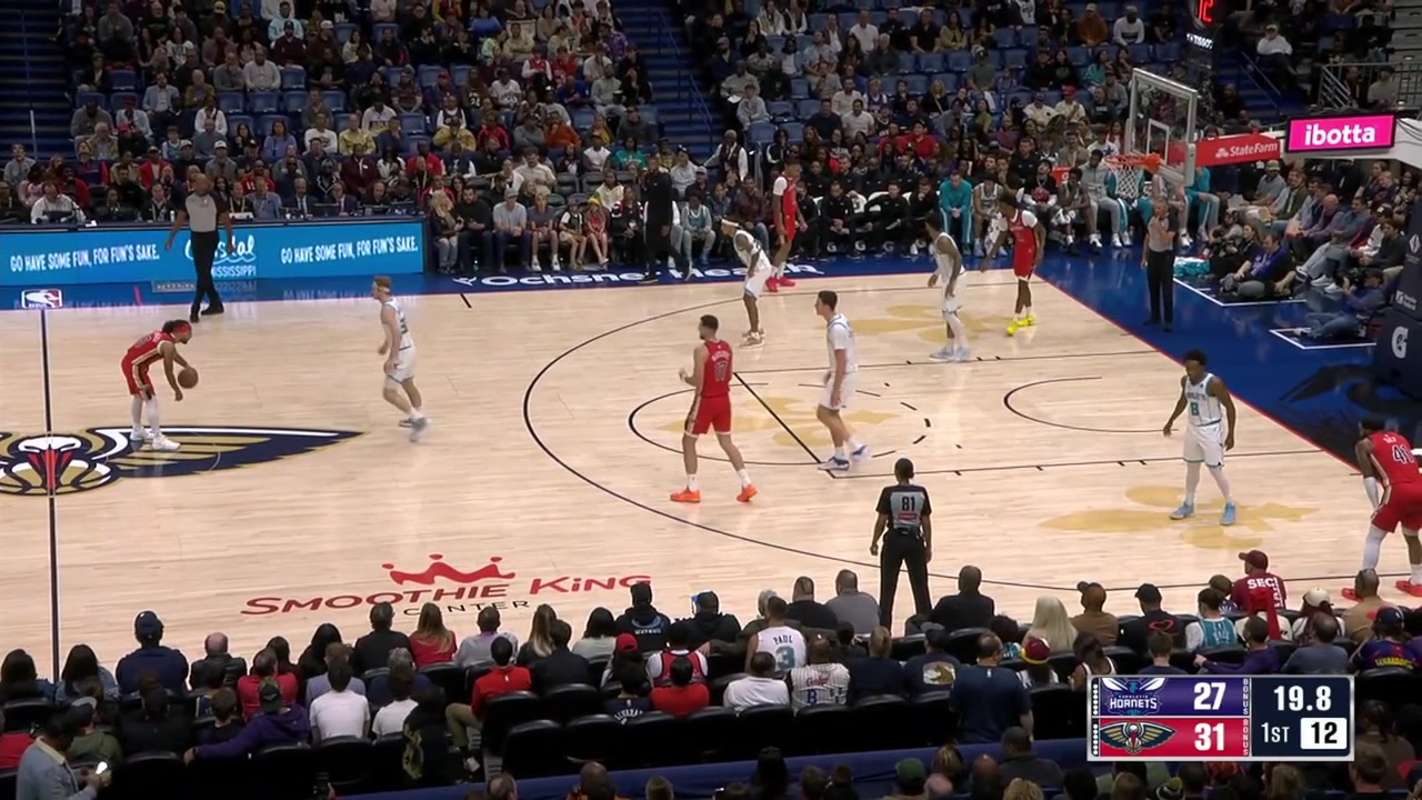 Karlo Matkovi soars for the alley-oop dunk on the rookie Ryan Kalkbrenner off a lob by Jose Alvarado with replays11425