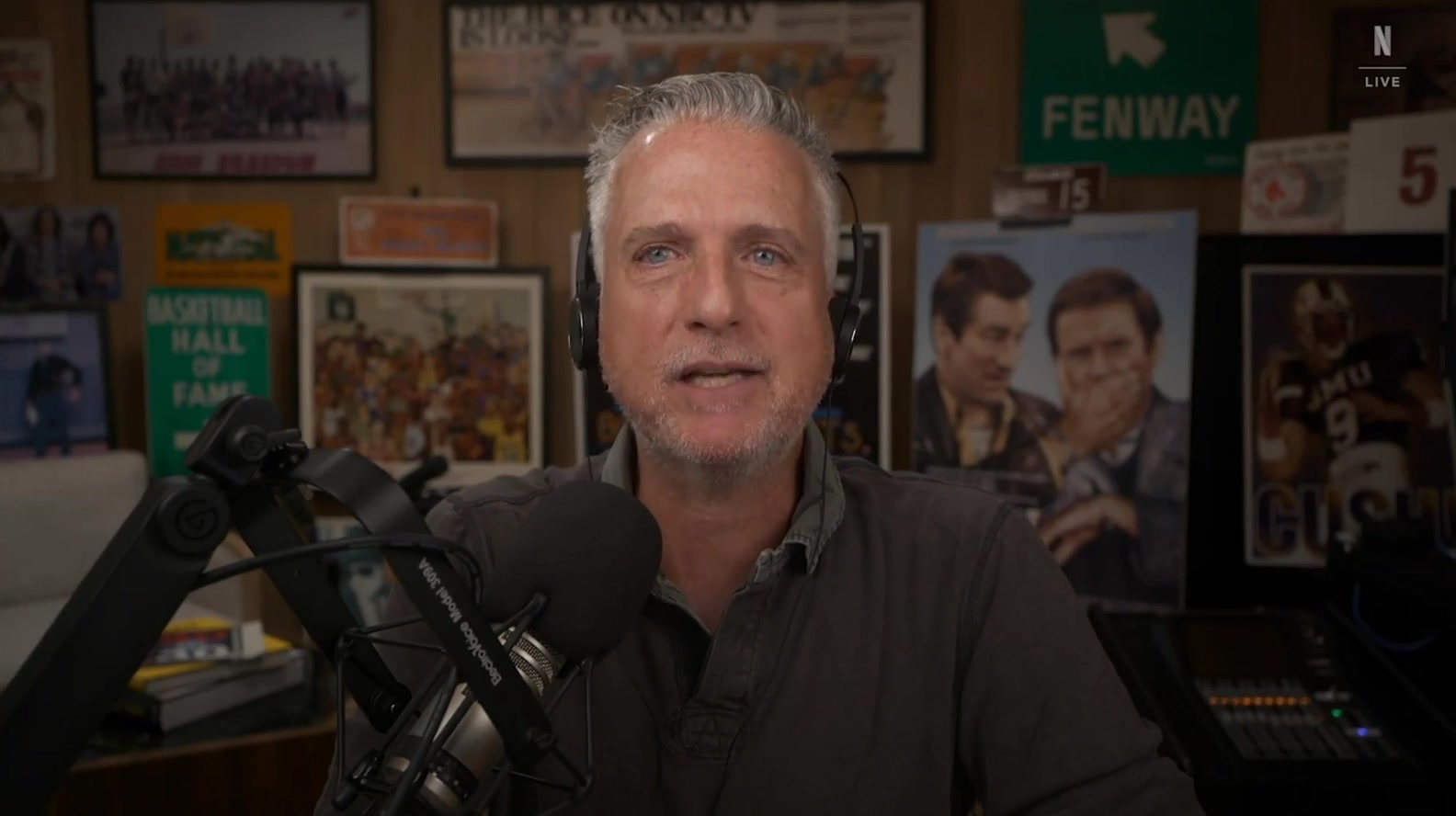 Bill Simmons on LeBron's Free Agency I haven't seen this possibility mentioned yet What if he doesn't pick anybody what if he just says I'm gonna take my time with this watch the league play golf stay in shape and have people keep talking about this for the next 6 months