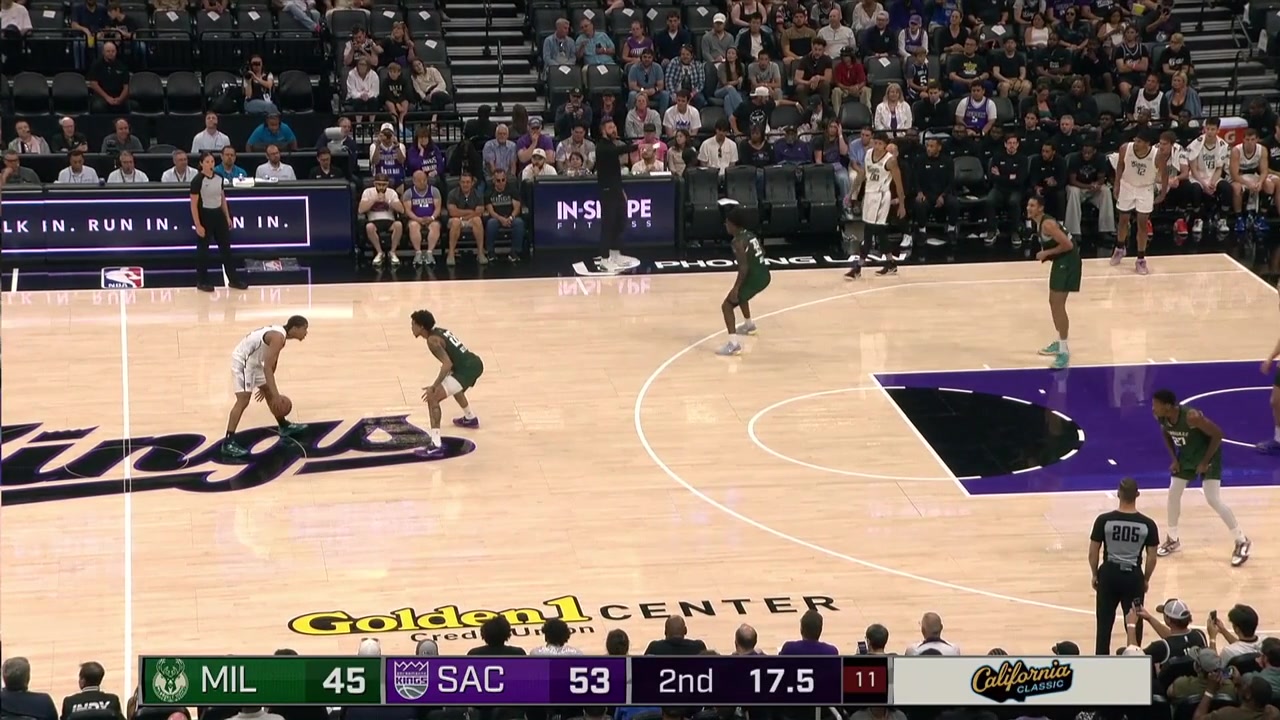 Darius Acuff Jr with a bucket and Brandon Boston hits a 3-pointer at the end of the 1st halfIncluding two replays of Acuff highlights