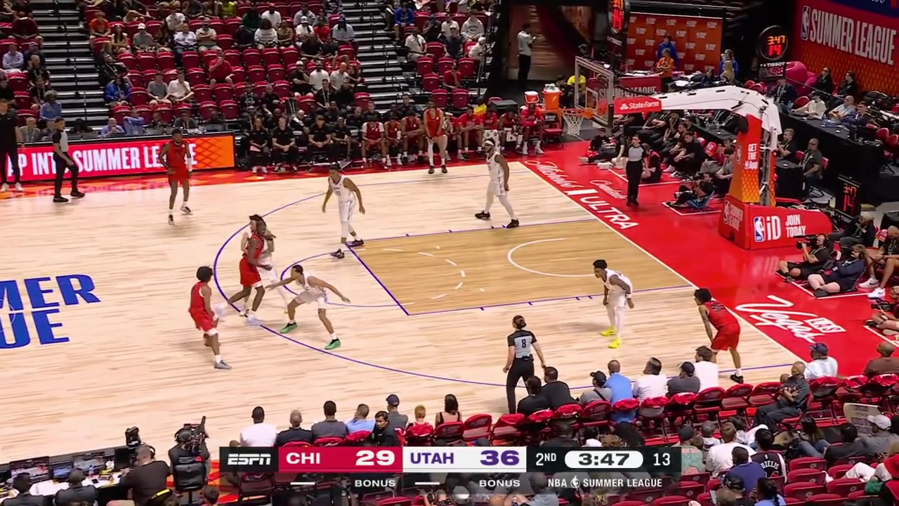 Caleb Wilson with the rebound and the finger roll