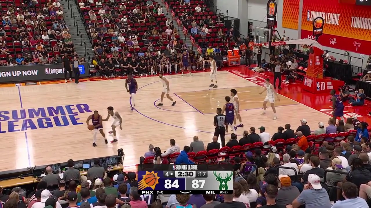 Khaman Maluach hits the clutch 1 for 2 free throw to cut the Bucks' lead to 1 and Darius Brown finds Koby Brea for back to back clutch 3s to put the Suns up 5 with replays