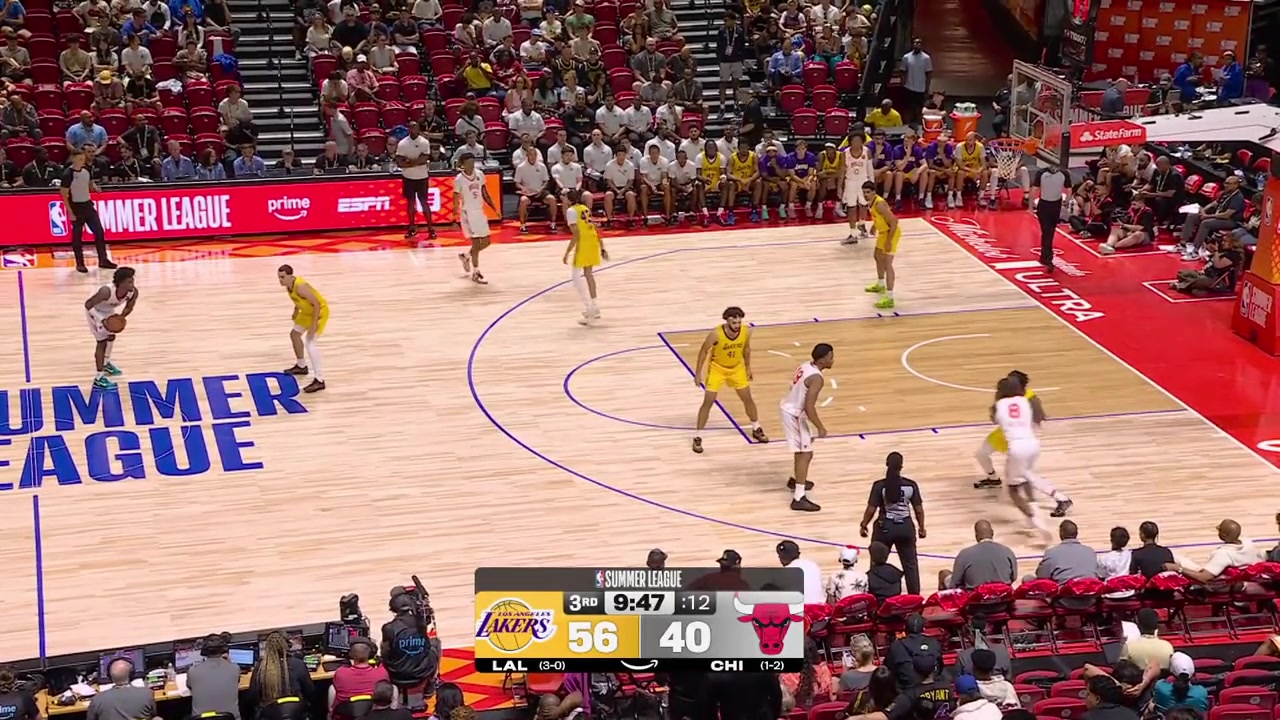 Adou Thiero strips Caleb Wilson goes for the dunk and Wilson come from behind with a powerful rejection with a replay