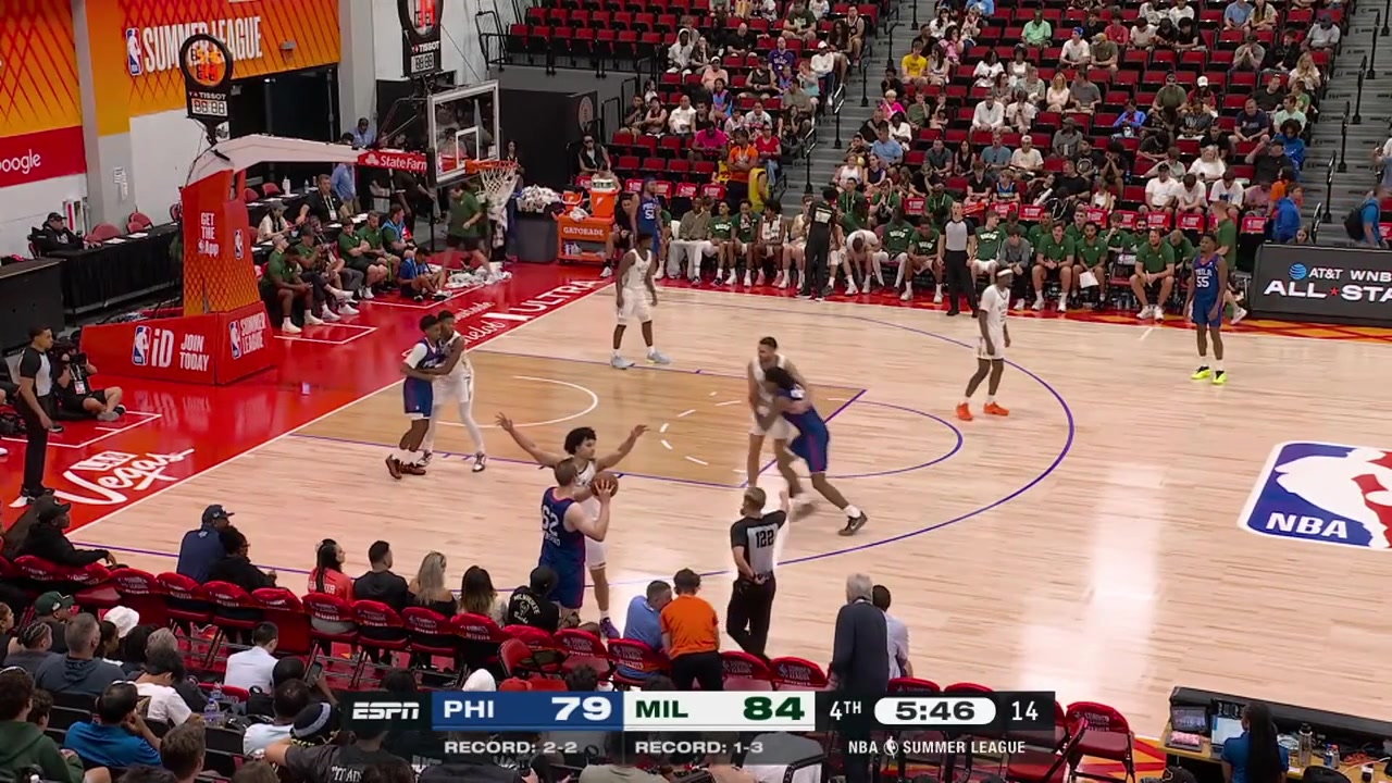 Nick Townsend with the layup and then the beautiful layup off the spin move and he finds Gerald Ayayi for the clutch And-1