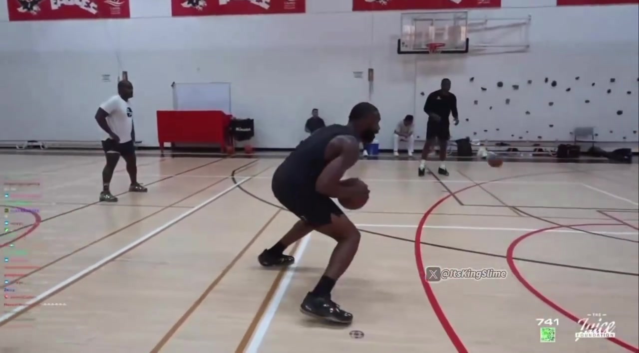 Jaylen Brown on livestream getting mid-range coaching