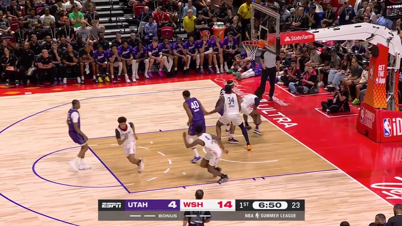 Jamir Watkins despite the ACL injury had the offensive rebound and the two-handed dunk shortly after Jazz vs Wizards - Summer League 7926