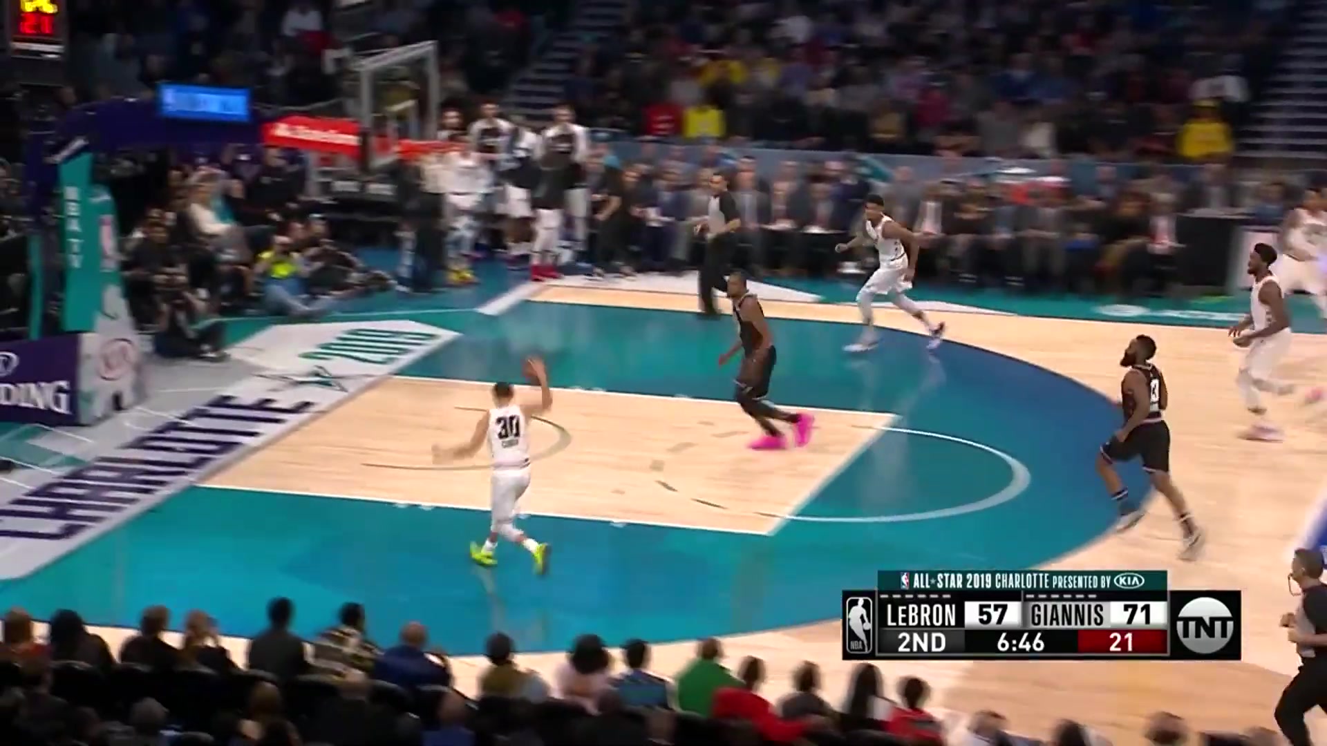 Steph's ridiculous bounce pass alley-oop to Giannis during 2019 All-Star game