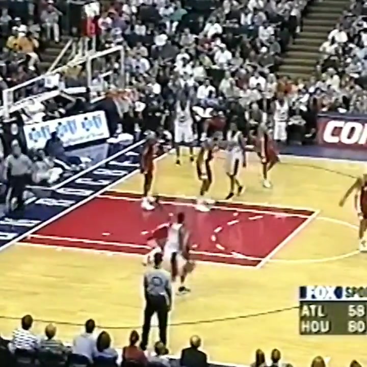Steve Francis toys with Jason Terry 2003
