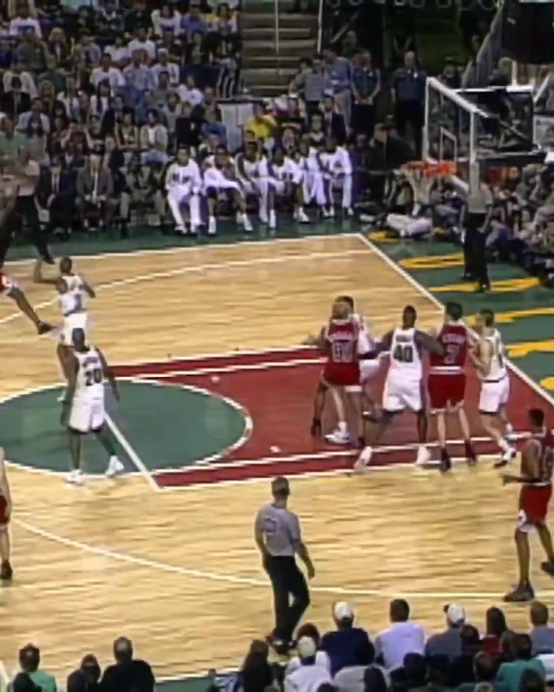 Dennis Rodman rage baits Frank Brickowski into an ejection 1996 NBA Finals