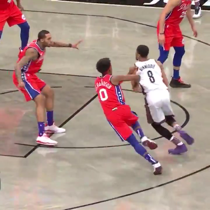 Kevin Durant shoves Kyrie Irving