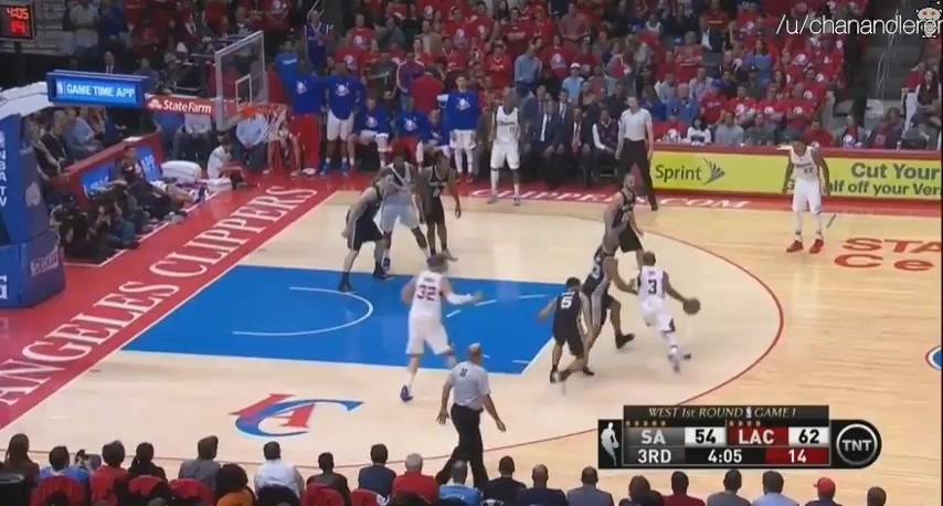 CP3 with a perfect assist to Griffin for the dunk
