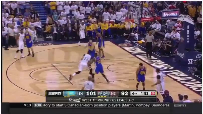 Anthony Davis uses a great spin move to get past Draymond Green for the bucket