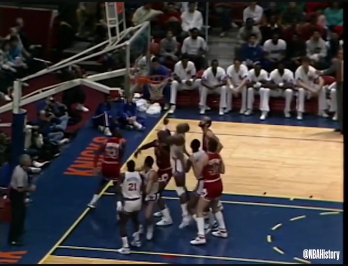 39 years ago Dec 25 1986 Michael Jordan and Patrick Ewing put on a show Ewing gets the game winning FG