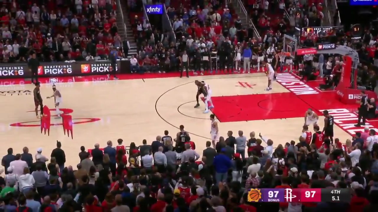 Highlifht KD hits the go-ahead 3 vs his old team