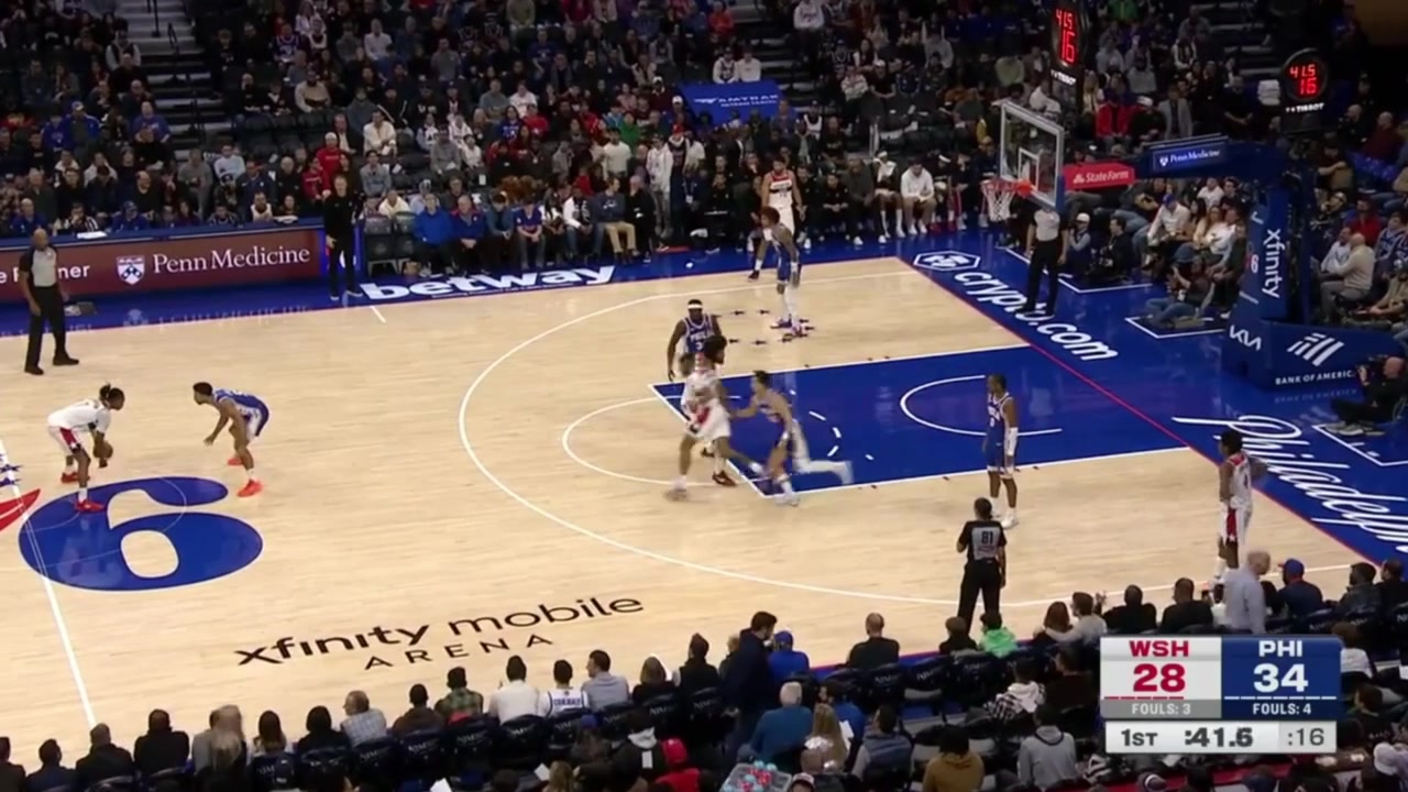 Bub Carrington with a careless turnover which leads to Tyrese Maxey's 4th three of the first quarter