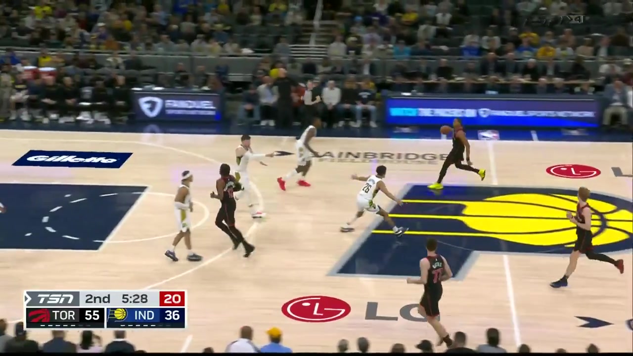 Scottie Barnes with the no look pass to Collin Murray-Boyles after showing off some nice footwork